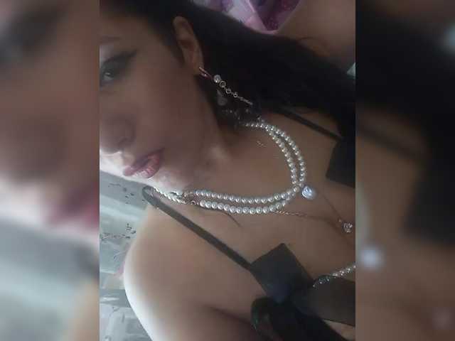 Live sex webcam photo for Sofa999 #289330946