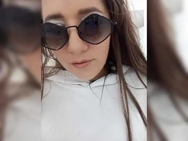 Live sex webcam photo for Sofa999 #290189125