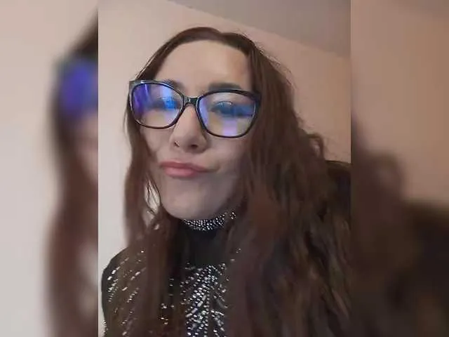 Live sex webcam photo for Sofa999 #292174946