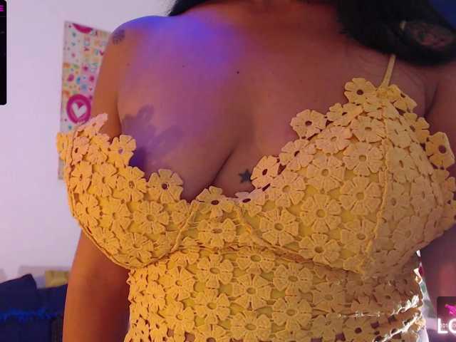 Live sex webcam photo for SoffyChasse #277841563