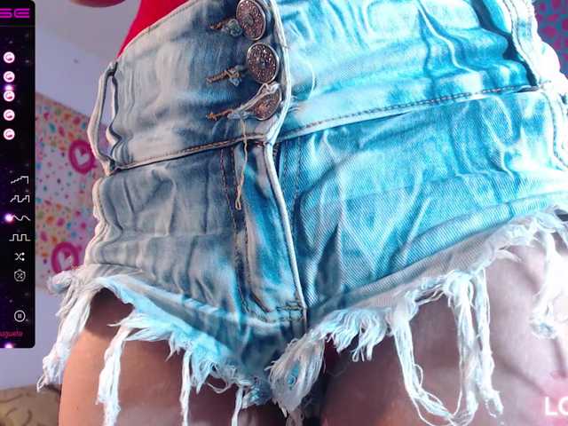 Live sex webcam photo for SoffyChasse #277858848