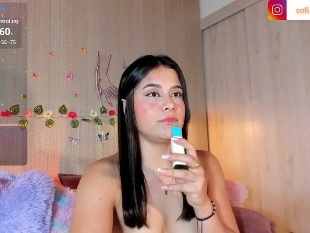 Live sex webcam photo for Sofi-Blossom #293869553