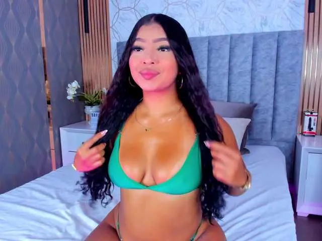 Live sex webcam photo for SofiCruz #293743230