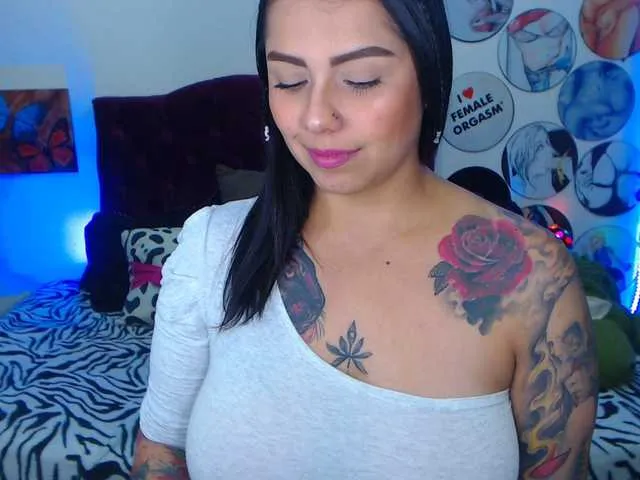 Live sex webcam photo for SofiInk #272871357