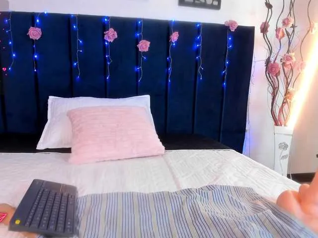 Live sex webcam photo for Sofia-boobs-- #292325473