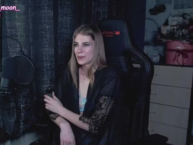 Live sex webcam photo for Sofia6969 #272483230