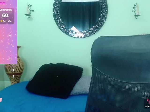 Live sex webcam photo for SofiaFranco #291195156