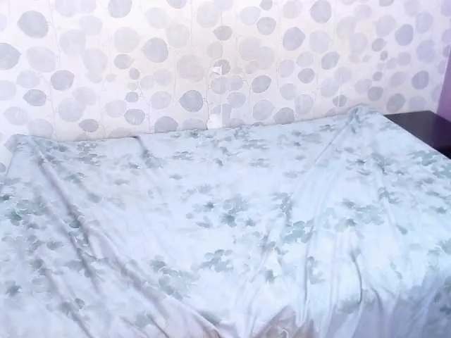 Live sex webcam photo for SofiaRainb0w #277875204