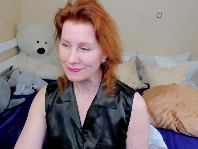 Live sex webcam photo for SofiaReginald #290243357