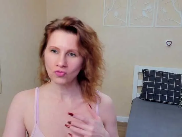 Live sex webcam photo for SofiaReginald #290957261