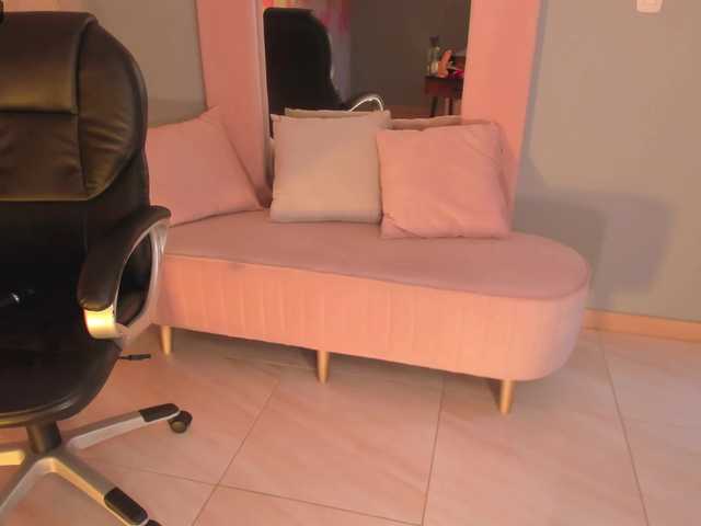 Live sex webcam photo for SofiaReyes1 #287908898