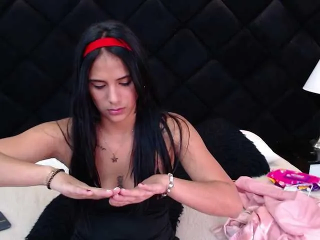 Live sex webcam photo for SofiaTayler #272634688