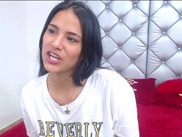 Live sex webcam photo for SofiaTayler #273066530