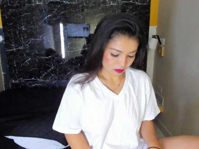 Live sex webcam photo for SofiaWalke #277576017