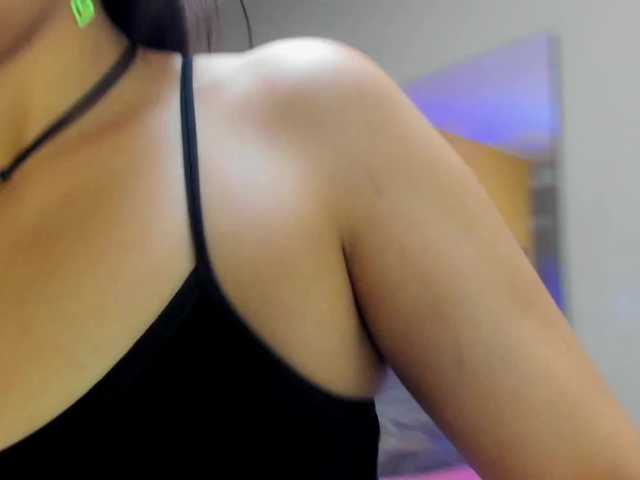 Live sex webcam photo for SofiaWalke #277966516
