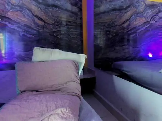 Live sex webcam photo for SofiaWalke #278240586