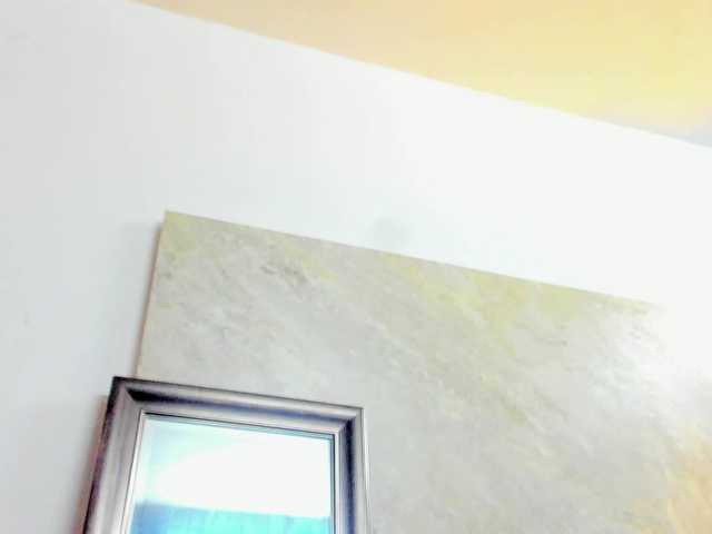 Live sex webcam photo for SofiaWalke #290447669