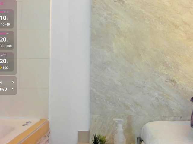 Live sex webcam photo for SofiaWalke #290587430