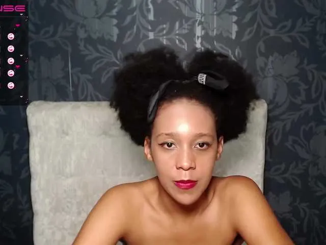 Live sex webcam photo for Sofiajonnes #273529095