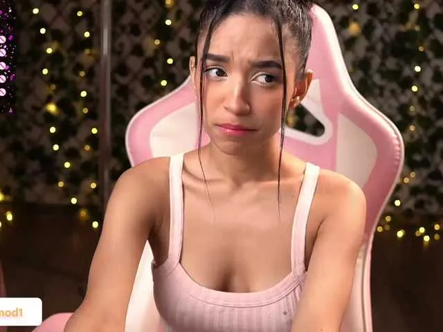 Live sex webcam photo for Sofiamod #276362623
