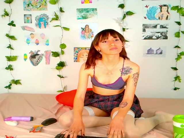 Live sex webcam photo for Sofie-lt #273838241