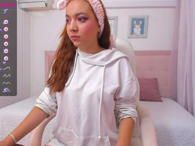 Live sex webcam photo for Sofiiia1 #274258690