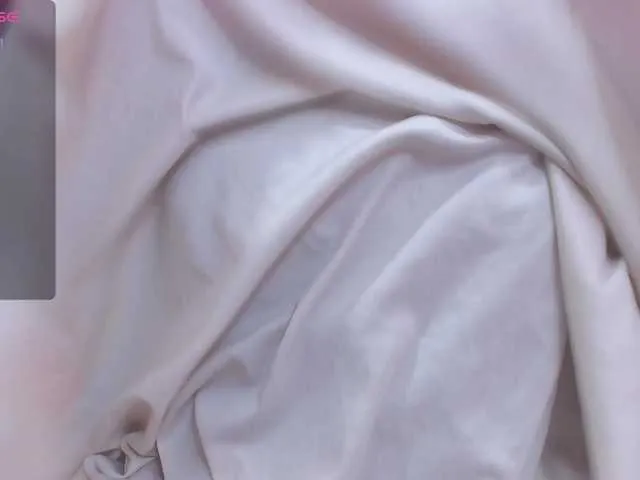 Live sex webcam photo for Sofiiia1 #290999169