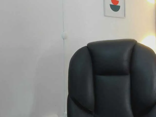 Live sex webcam photo for Sofiiia1 #291110008