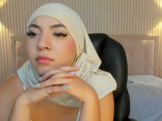 Live sex webcam photo for Sofiiia1 #291165391