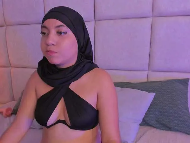 Live sex webcam photo for Sofiiia1 #292466907