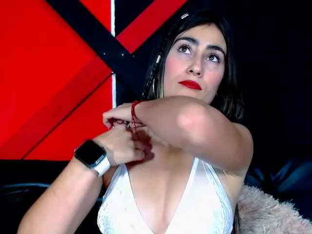 Live sex webcam photo for Sofirouze #272436964