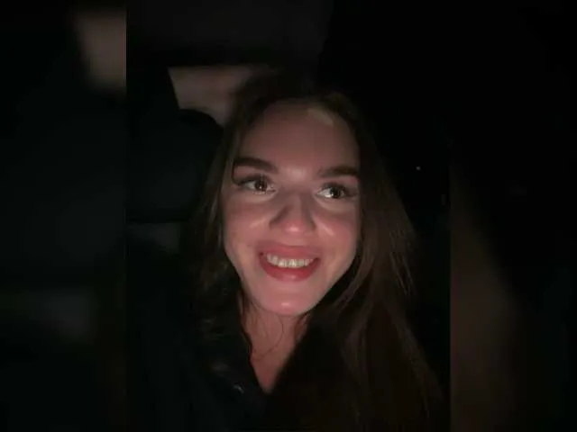 Live sex webcam photo for Sofiyaa000 #276194350