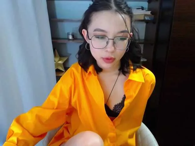 Live sex webcam photo for SoftHeartbeat #273209498