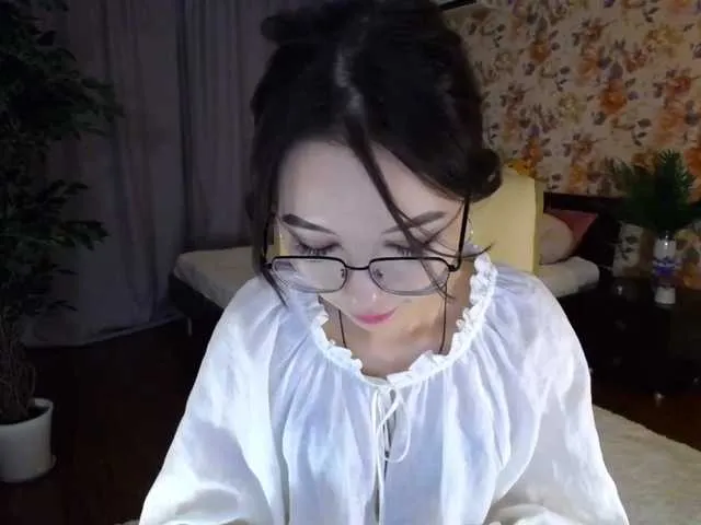 Live sex webcam photo for SoftHeartbeat #273436860