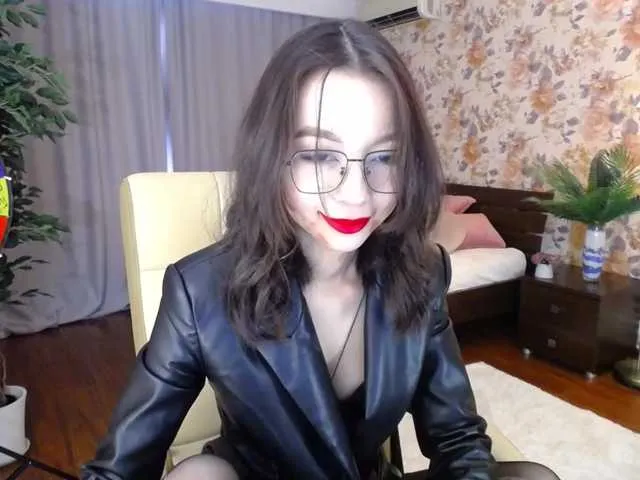 Live sex webcam photo for SoftHeartbeat #273729716