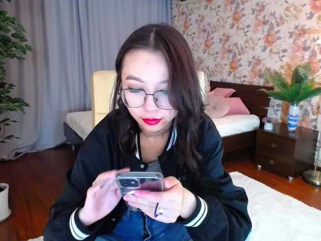 Live sex webcam photo for SoftHeartbeat #273731908