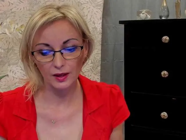 Live sex webcam photo for SoftVANESSA #273384146