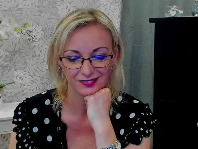 Live sex webcam photo for SoftVANESSA #274002439