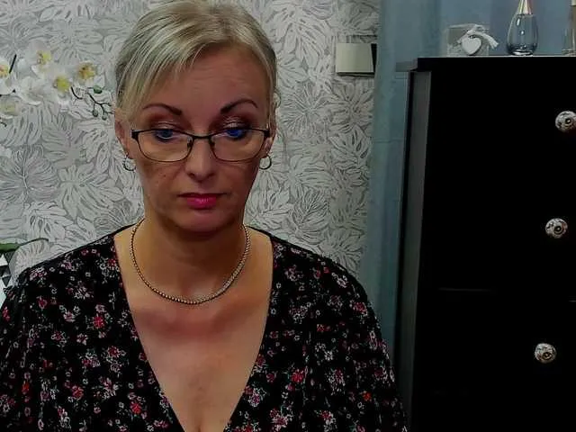 Live sex webcam photo for SoftVANESSA #275677436