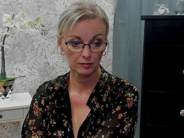 Live sex webcam photo for SoftVANESSA #276178931