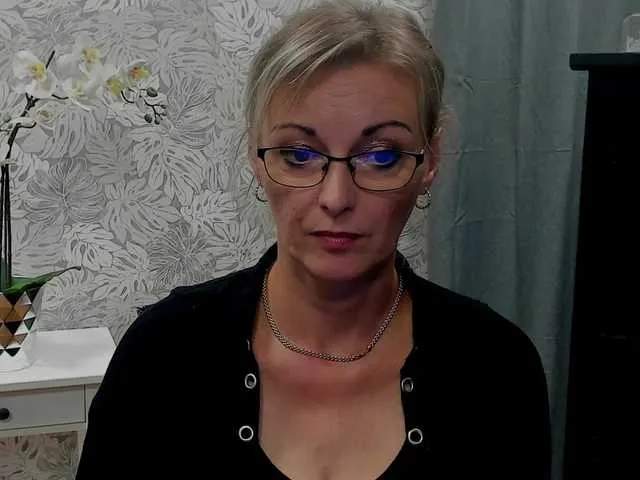 Live sex webcam photo for SoftVANESSA #276419208