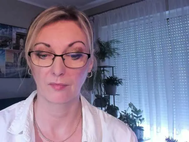 Live sex webcam photo for SoftVANESSA #277022377