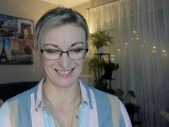 Live sex webcam photo for SoftVANESSA #277060593