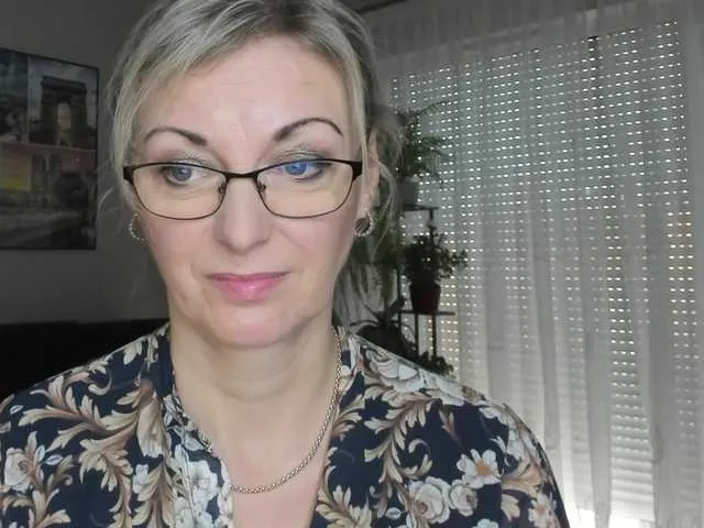 Live sex webcam photo for SoftVANESSA #277194215