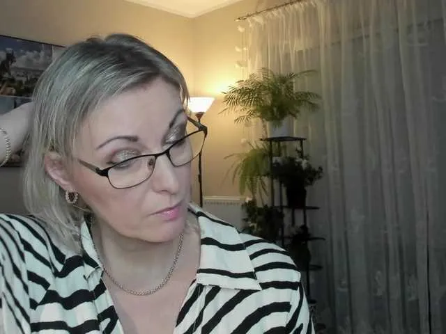 Live sex webcam photo for SoftVANESSA #277278855