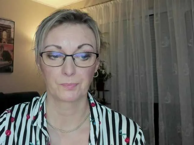 Live sex webcam photo for SoftVANESSA #277299524