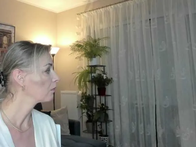 Live sex webcam photo for SoftVANESSA #277312789