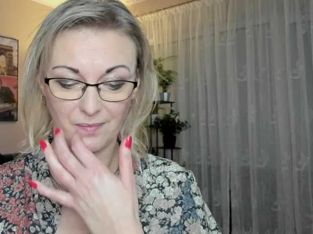 Live sex webcam photo for SoftVANESSA #277375160