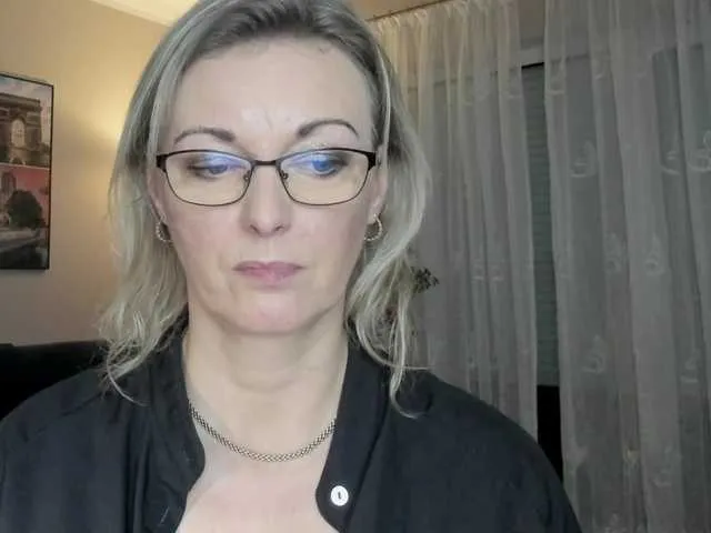 Live sex webcam photo for SoftVANESSA #277409145