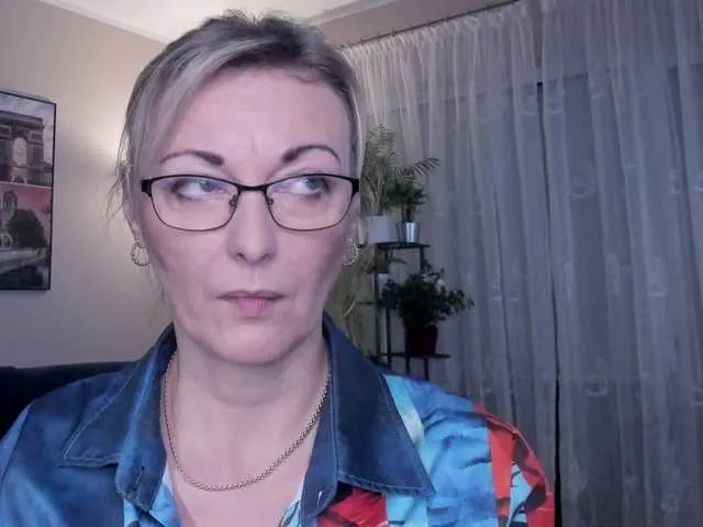 Live sex webcam photo for SoftVANESSA #277449343